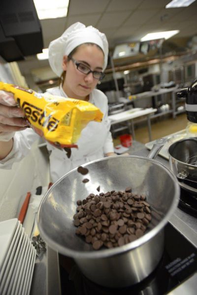 decorative image of 0613-PB-2-PSC-culinary-2 , PSC Culinary and Hospitality club sweetens Choral Society’s ‘A Toast to Summer’ 2017-06-13 09:06:04