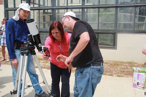 decorative image of Dr.-Wooten ,   2017-08-22 11:32:16