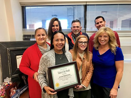 decorative image of Jennie-Bachmeier.jpg ,   2017-11-14 10:53:37