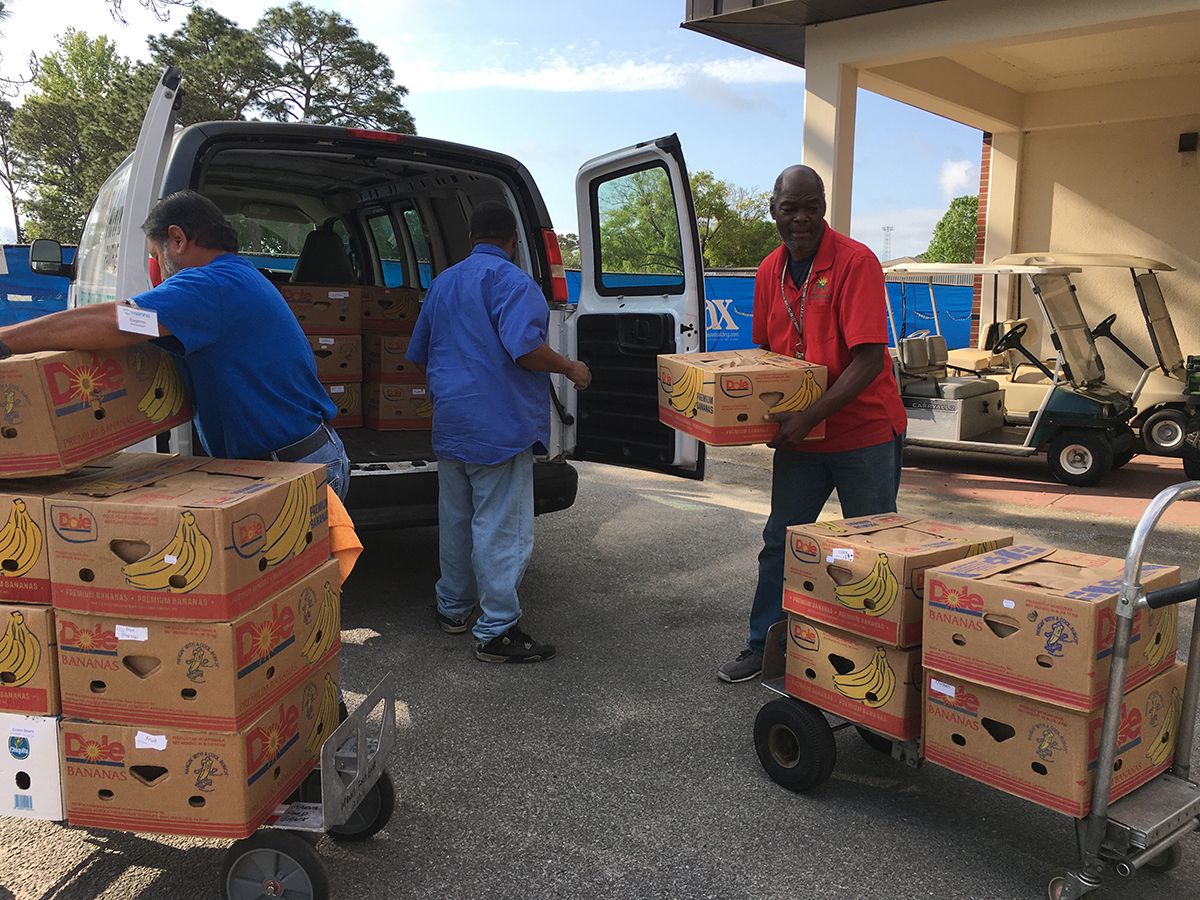 decorative image of mannacovid , Manna Food Pantries donates food to feed PSC’s most vulnerable students 2020-04-07 14:20:15