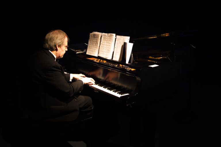 Piano instructor Michael Coleman finishes 1st in keyboard category at world competition.