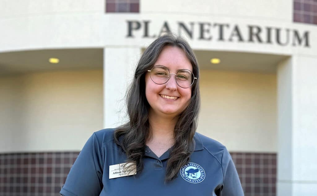 Decorative image of Allison Spradlin at the Planetarium.